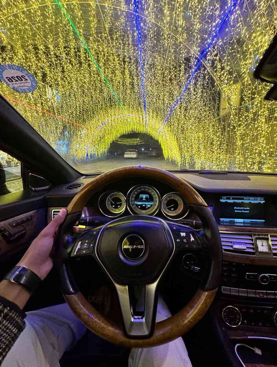 مرسيدس CLS2013
V8 Twinturbo
گير مكينة مكفول
قطعتين تبريد
فتحة سقف
مري شفط  
نقاط عمياء
كروز سرعة
رادارات 
حساسات امامية 
و خلفية و كاميرا
شفتات ستيرن
مقعد خلفي VIP
درگة AMG
كشنات جلد تدفئة تبريد امامي خلفي
تحكمات ستيرن
تحكمات كشنات  
خزن ذاكرة داخلي ٣ أوضاع
لدات داخلية بلادي
انارة ترحيب
سستم صوت harmin kardon
رادار تحديد مسار
دخول ذكي

صدر امامي و خلفي مكفول
حساس مطر
بعد السيارة بيها هواي مواصفات
جنطة تبديل بلادي و جاملغ خلفي بالعراق
السيارة وأرد الماني 
***********
