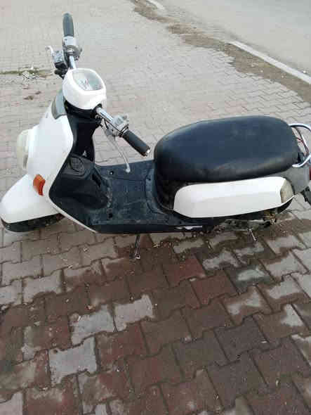 السلام عليكم شباب دراجة بوليس شغالة. مكاني. جامع إلنداء بيع او مراوس دراجة بيها نقوصات بسيطة سلف كلوبات 350 وبيها مجال. ‏‪***********‬‏ خابرني. وتشلع عيوني
