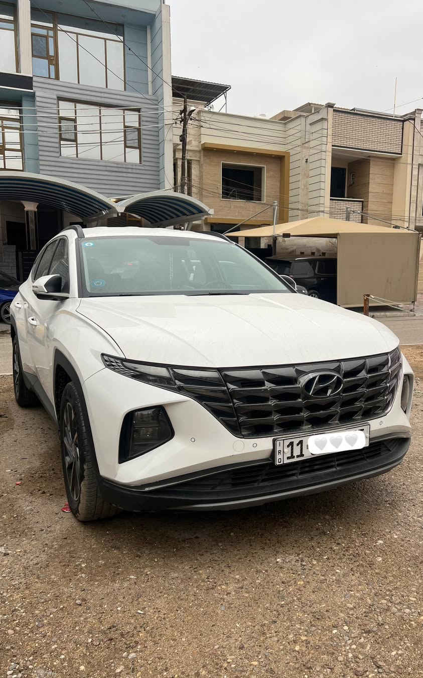 ‏HYUNDAI Tucson  2024
مكفوله من الصبغ والتبديل خليجي 

المكان بغداد
خليجي موديل 2024
حجم المحرك 2000 
مرتبط بناقل حركة أوتو 6 نمر 
مفتاح التشغيل بصمة عدد 2
تشغيل عن بعد 
اريل نفكيتر 
حساسات أمامية 
حساسات خلفية
لايت زينون + LED 
كشافات 
بك لايت LED 
دخول بصمة ذكي 
حجم الاطار 235/55R18 
ويل كب 18
4دسك
اشارة في المرايا الجانبية 
المرايا قابلة للطي كهرباء 
ماسحة خلفية 
هاند بريك بصمة 
‏ABS 
شاشة كار بلي 
كاميرا دوارة 
مثبت السرعة Cruise 
 المودات والاوامر الصوتية 
‏Bluetooth / USB 
شاحن هاتف وايرليس
مخرج منفذ الطاقة 
فحص نظام السيارة 
حركة المقاعد الأمامية كهرباء
قطعتين تبريد  
أوضاع القيادة  ECO / NORMAL / SPORT 
أوتو هولد Auto Hold 
 نظام مانع الانزلاق 
نظام نزول المنحدرات 
حاملات الأكواب عدد 8
 بردات أبواب خلفية

للاستفسار اكثر اتصال او واتساب
‭0772 440 0542‬
