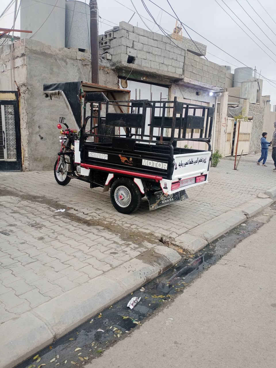 السلام وعليكم عندي ستوته البيع موديل 21محرك تايرات كهربائيّة ركبه شاصي بل شرط منفيس  ستوته لوك مال شغل بوجهك ستوته على بلاد نكره سلف قلاب ماطور ربع ماتصرف عليهه مكان كركوك حي الحجاج الشراي يخابر ***********
