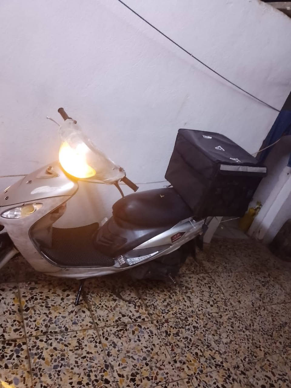 سلام عليكم دراجه منغولي  بلادي بيع مستعجل400 وبيه مجال بسيط *********** مكاني حي علام تقاطع درويش
