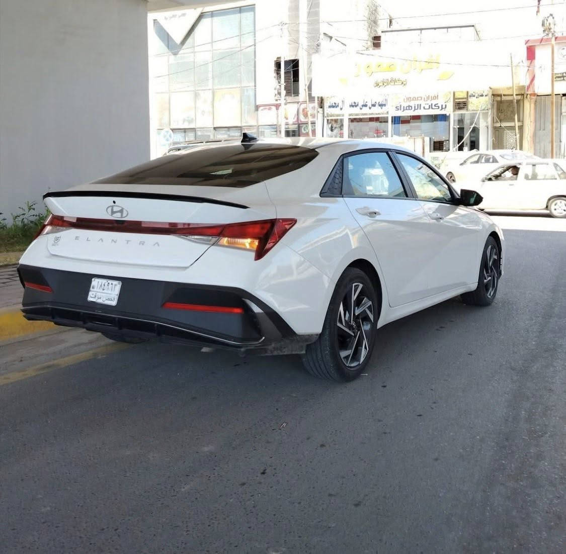 ألنترا موديل 2025 وارد امريكي  (حادث  جاملغ مبدل اصلي بدون صبغ واحد فقط  نفس لون ابيض ماشيه 10000
المواصفات.......

بصمه تشغيل 
بصمه ابواب 
تشغيل عن بعد 
رادار أمام

شحن لاسلكي

رادار جانبي 

رادار امامي 

ويل كب كروم بلادي 

تحديد مسار 

مثبت سرعه 

وقوف ذاتي 

مانع اصتدام

شاشه ثلاث انظمه (سمارت - نورمال - سبورت )

شاشه دجتال  متصله 

محرك 2000دوش

السياره نضيفه بشكل

حساسات امامي

حساسات خلف

السعر 158 وبيهه مجال 

لاستفسار ***********
