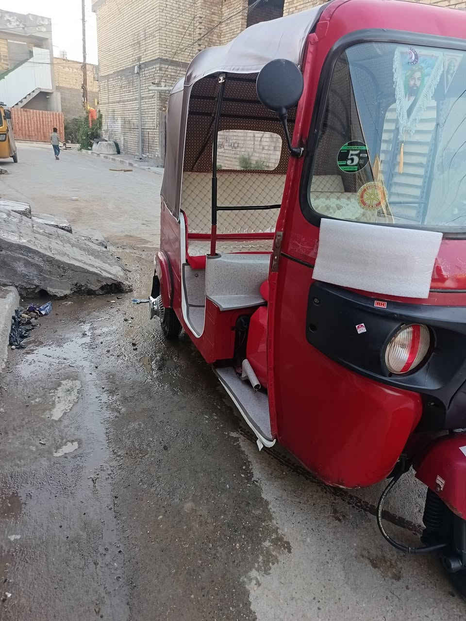 تكتك للبيع موديل 17 رقم وسنويه مصبوغه عام جماليه مكينته خير من الله ما بيه نقص بجك لشغل رقم***********
