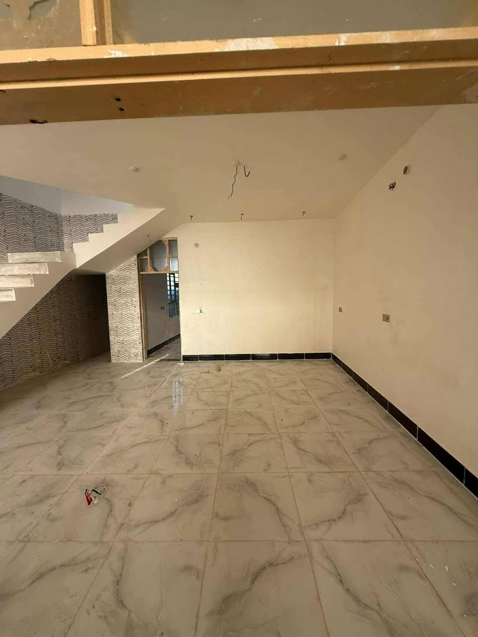 سلام عليكم بيت للبيع المساحه 120

الموقع حله ورديه شارع المشجر سنتر علتبليط السعر مناسب 

بناء البيت حديث تسليم مفاتيح طابو زراعي سند 25 
للاستفسار اكثر الاتصال بلرقم ***********
