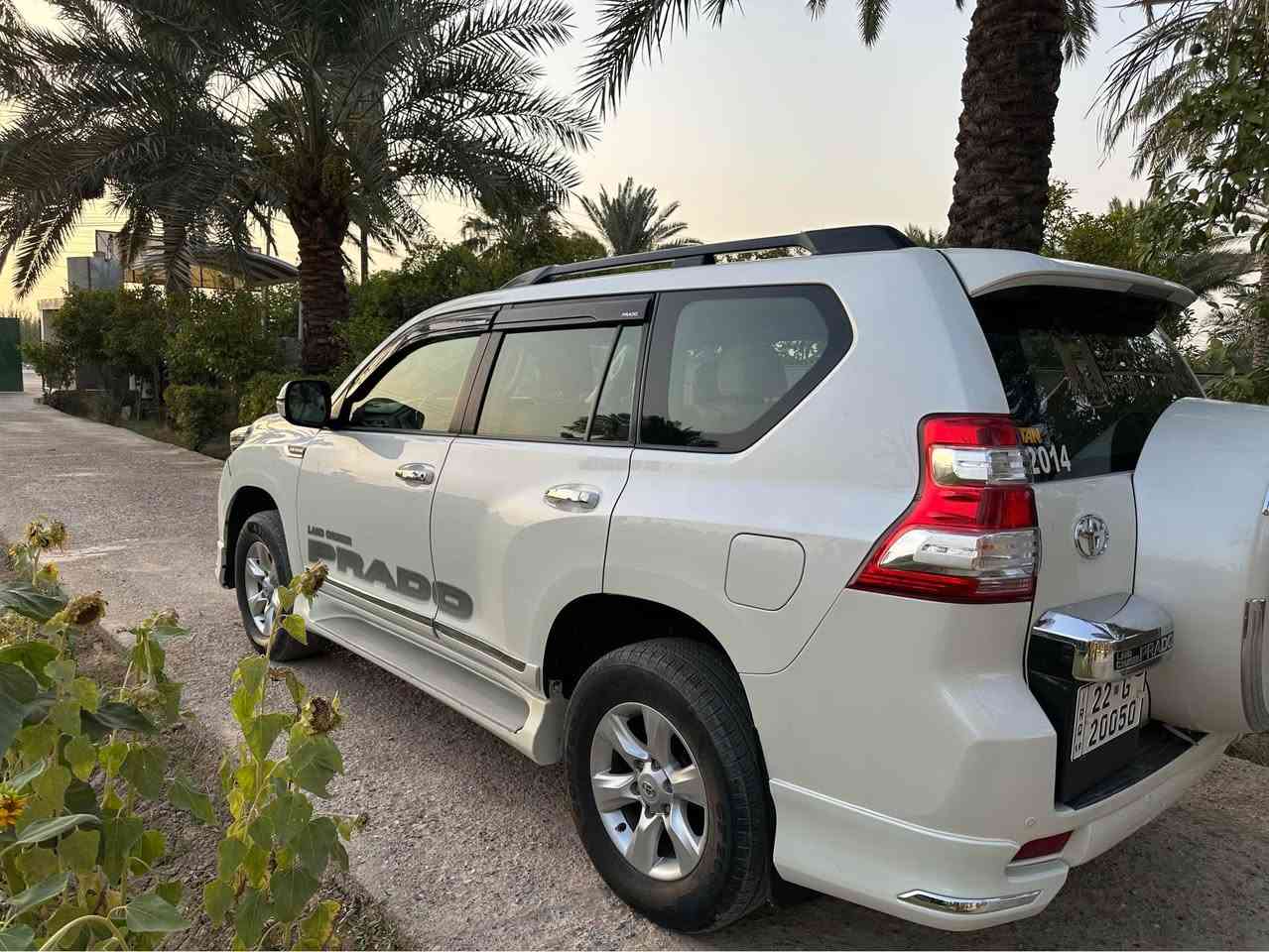 السلام عليكم 
للبيع سياره برادو
موديل2011
6سلندر
7راكب 

اشاير بالمري
كامره 
حساس خلفي 
تحكم ستيرن 
مثبت سرعه 
بصمه بوا بصمت تشغيل
3خانات تبريد
رقم ربيل تحويل مباشر 
محدثه فقط دعاميه اماميه وكفاله عامه اي ستفسار نتصل على رقم
*********** بعقوبة, ديالى
