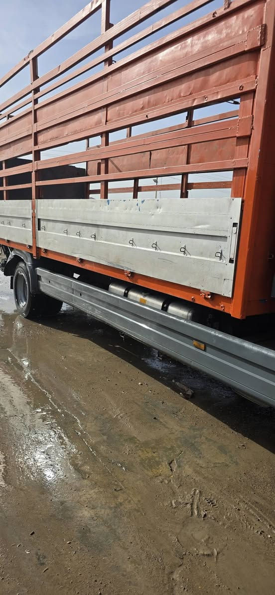 سلام اتيكو موديل ٤ ٢٠٠ سياره تخم تاير رقم سليمانيه سياره سنويه جدديه  مكان السياره كركوك  سياره تحويل فقط موصفات السياره قفل اكسن هاف ٣ طكات السياره نظافه فول قماره من كلشي طول البدي ٧ وربع بلادي  سعر ١٨٥ وبيها مجال  ***********
