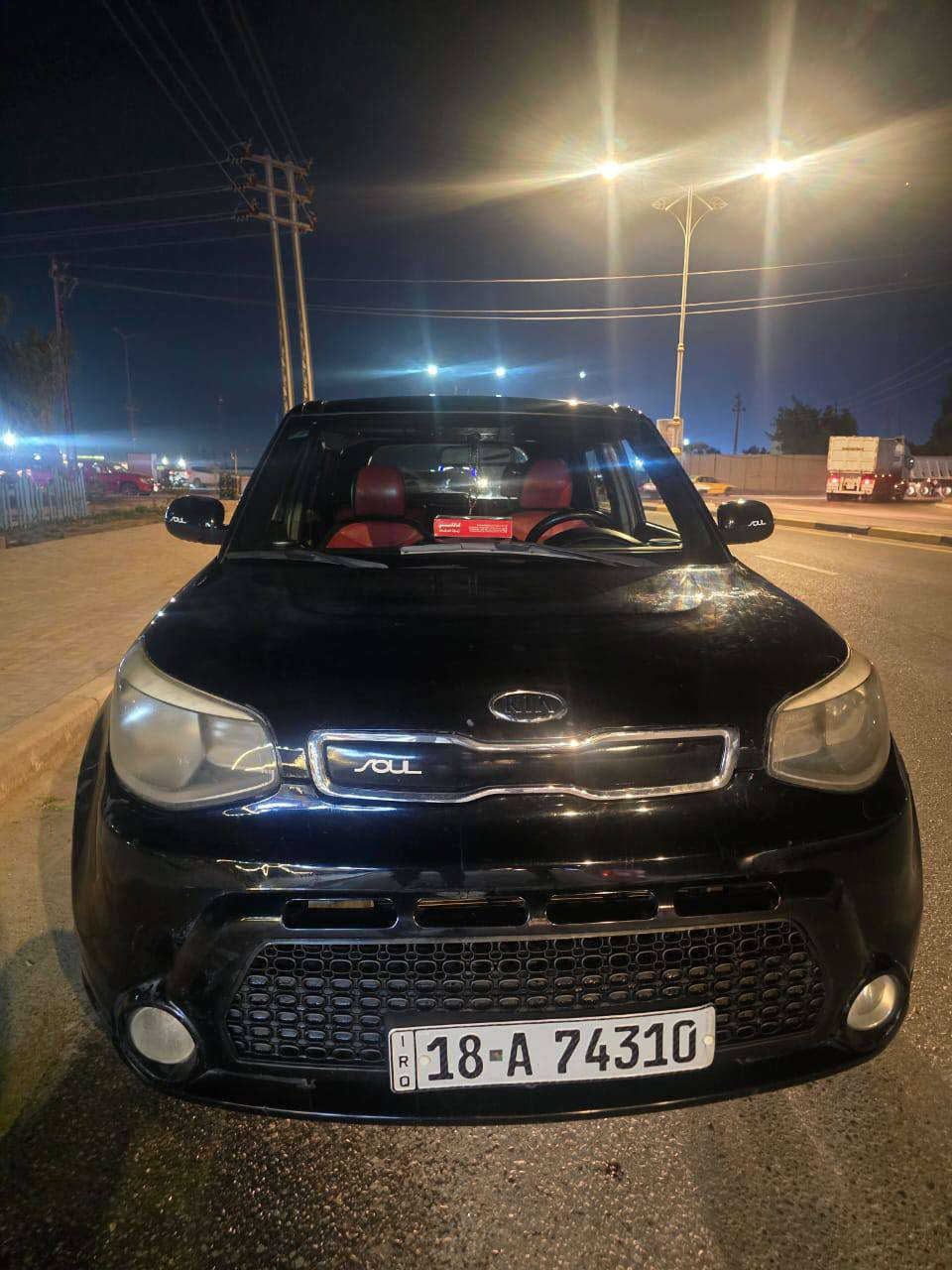 صول وراد  موديل 2015. فول مواصفات بصمه بارنوراما حجم المحرك ٢٠٠٠ دوش.     بصمه بارنوراما كشن كهرباء تبريد تدفى ستيرن تدفى فول فول فول فول. سعر 117 باسمي سياره شرط تحويل بيه بنيد فقط.       بدون دواخل.         ***********.
