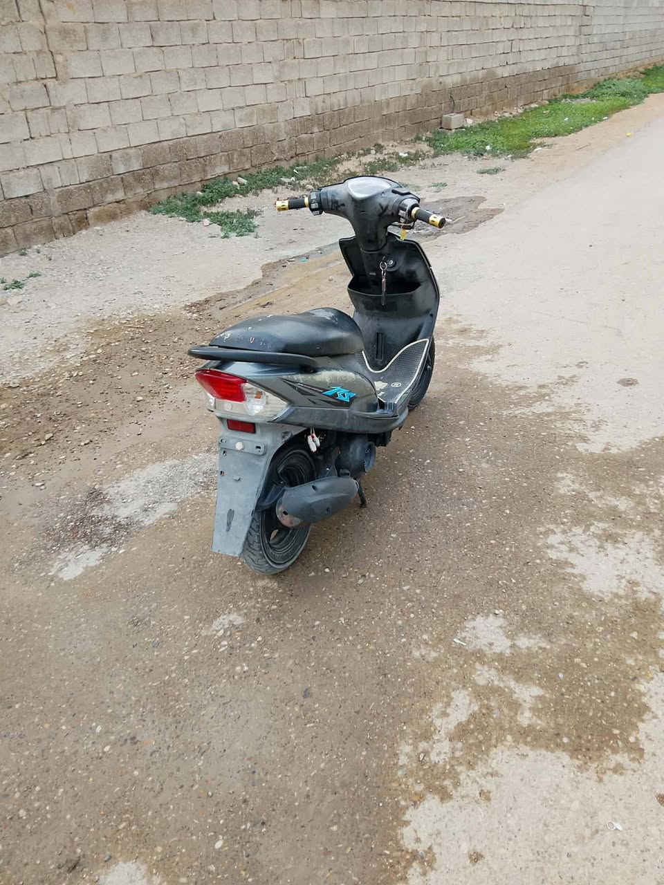 سلام عليكم دراجه ماكس عدله الدراجه كفاله عامه ختم واحد كاملة مكمله بلاديه مابيه اي  نقص وبيه دمام همين السعر 500 وبيه مجال حك الجيه مكاني ديالى الخالص ***********هبهب وهذا رقمي مع العلم الدراجه نكره سلف هندر
