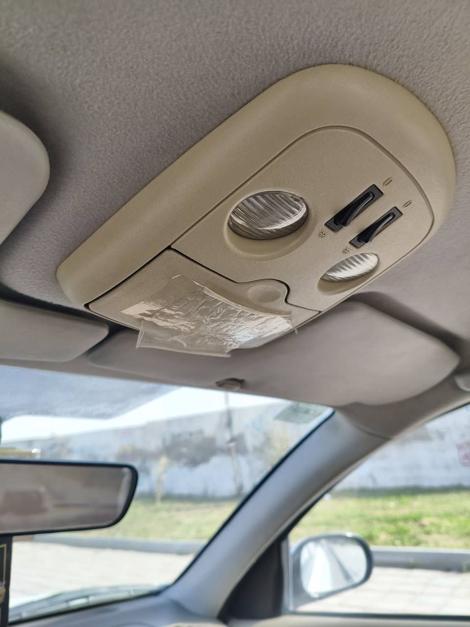 🚗 نيسان سني 2010 ياباني – سعودي 🇯🇵🇸🇦

✨ استعمال شخصي – سيارة نظيفة جداً

✅ ممشى 150 ألف فقط
✅ مكفولة من الصبغ و بيها طخة بالباب الي ورا السايق شبر موضحة بالصور 
✅ محرك أبيض + كير مكفولات
✅ صاج أصلي والكبات أصلية مال الشركة
✅ تبريد ممتاز ❄️
✅ حدادية مرتبة 🔧
✅ تخم تايرات جيد 🛞
✅ داخلية جديدة ونظيفة ✨
✅ حافظة نظارات 👓

📍 بغداد – العامرية
 الشراي يتصل على الرقم 
***********
***********
