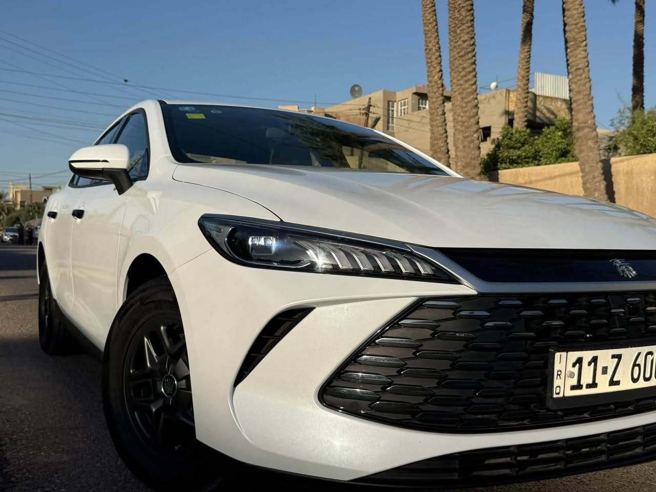 للبيع 
– BYD Qin Plus (چن بلاس) موديل 2025 –
   المسافة 5 الف بانزين 5 كهرباء
داخل ابيض المميز
الحالة: زيرو جديده مكفول كفاله عامه
سعر 18.750
للاستفسار والاتصال
***********
*********** وتساب

