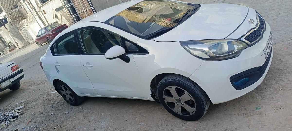 سلام عليكم كيه ريو للبيع موديل 2013رقم مثنى إنكليزي مكان النجف بسمي سنويه مجدده لسنة2031بيه رشات صبغ رقم الهاتف *********** النجف, العراق
