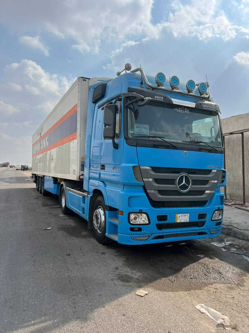 السلام عليكم
مارسيداس اكتروز براد موديل 2009 
تخم تاير 
سيارة جاهزة من كلشي 
السعر 550
مكانها البصرة
***********
***********
