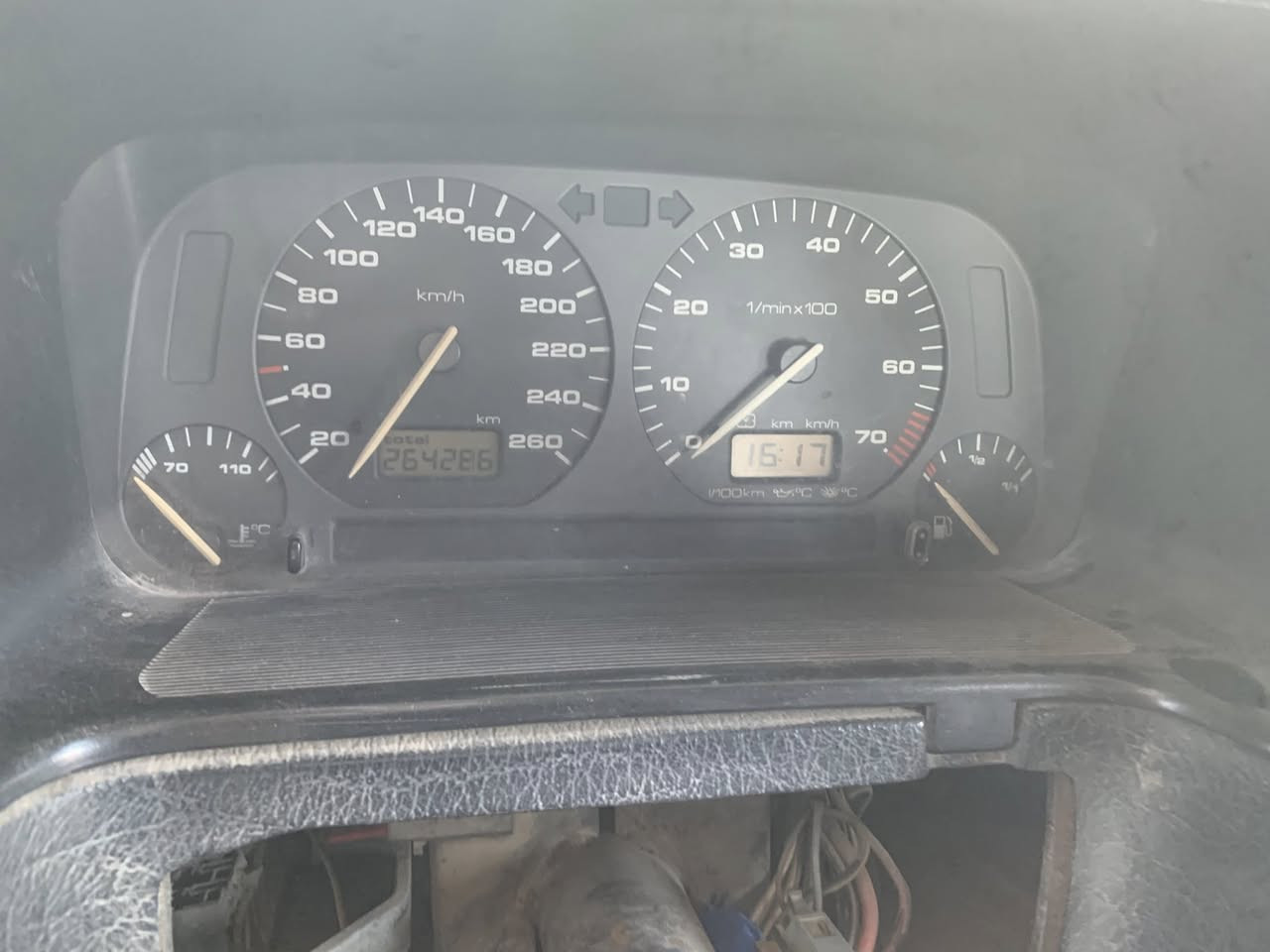 سياره فكس وأكن كولف سياره كامله مكمله اي عيب مابيه بوب شفط محرك 6سياره اذه الكيت عيب ترجعه رقكم جديد انكليزي سياره اذه مو متين سرعه مافوق محجي شي سعره 55وبيه مجال قليل رقم صحب السياره ***********
