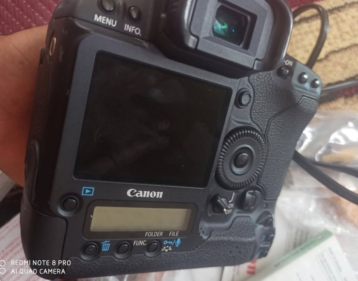 بيع كأمره كانون جيل 4 mark D lv كأمره جديده غراض كامله حزام كتف شاحنه بطاريه أقراص تعريفيه كارتونه كأمره أخت الجديد مستعجل عل بيع مكاني كوت فلاحيه مراسله الحساب أو اتصال عل رقم ***********
