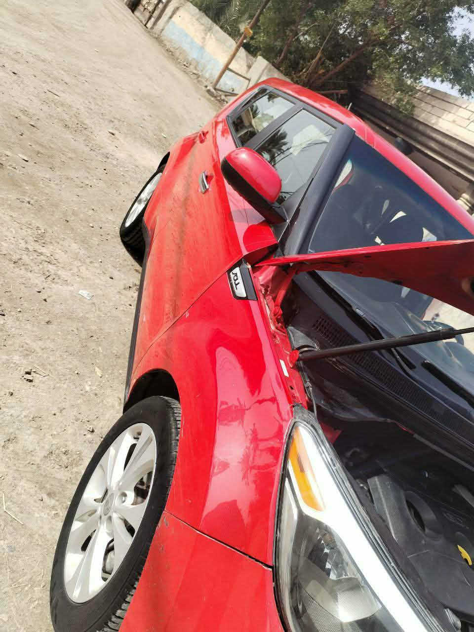 السلام عليكم كيا صول موديل 2016 حادثها مال امريكا الباب خلف الصدر ومبدله اصلي نفس اللون والدور الخلفي فقط والسونار مرفق بالمنشور مكينه 2000 رقم بغداد الدولي الجديد مكينه كير تبريد كهربائيات كلها شرط الفحص  مكاني بابل المركز نادر الأولى *********** او *********** سعرها 115 بيها مجال حك الجيه فقط
