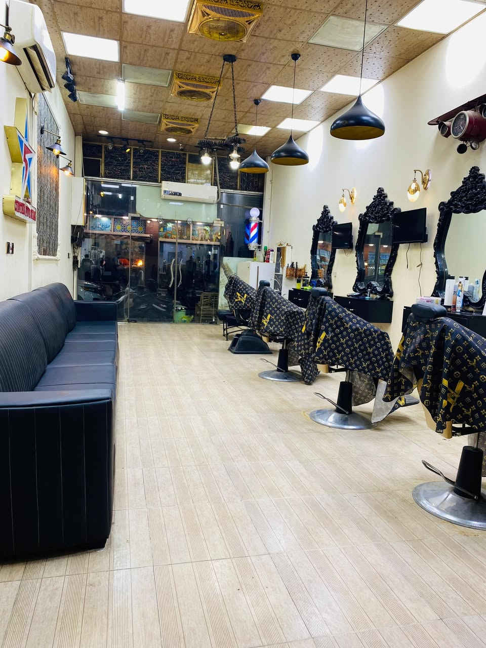 المحل للبيع العنوان شارع أحمد الاوائلي المحل جاهز اسلم مفتاح. الاستفسار ***********
