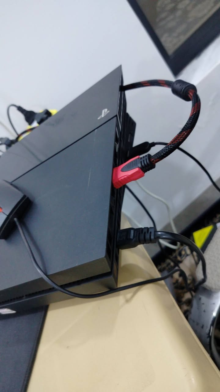 متوفر بلي 4 فات مهكر نظام 10:01 ويا يدتين مع العاب:
1-REsident Evil 7 
2- the last of us
3-pes 21 
4- كريتوس 
5-uncharted
وبعد هوايه العاب 
السعر 250 الف وبي مجال


**إذا كنت صاحب هذا الإعلان وتريد حذفه لأي سبب، رجاءا أرسل رسالة إلى الدعم الفني**