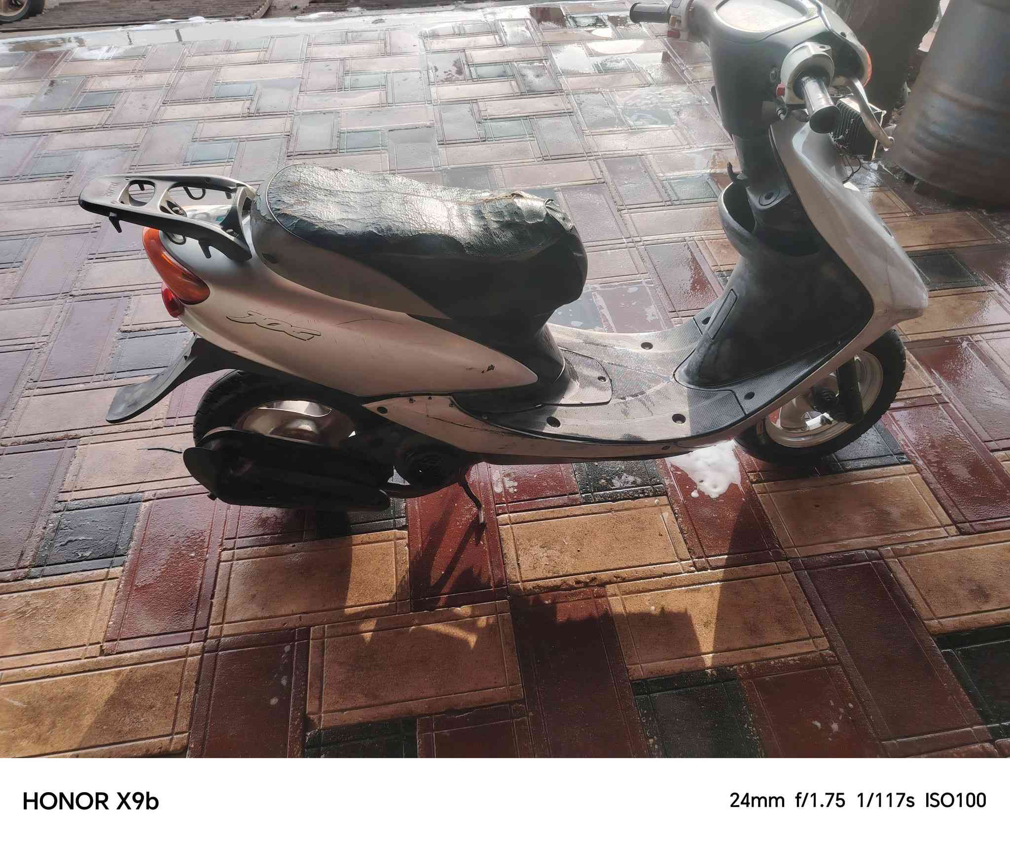 سلام عليكم اخوان دراجه عصفوري للبيع نظيفه شلعه ومعدل مفتوحه بس مره وحده  300وبيها مجال ***********
