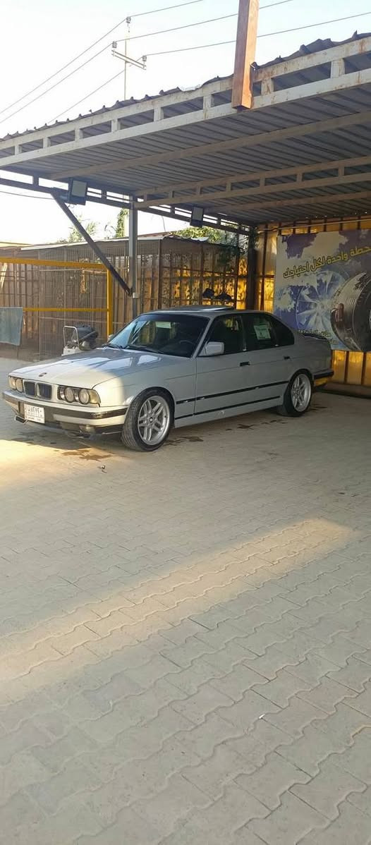 السلام عليكم اخوان السعر [٣٩]
بي ام دبليو موديل ١٩٩٢
حجم ٥٣٥ مفتوح
گير اوتو
السيارة سنتر لوك
گير محرك حداديه كهربائيات تخم تاير كلهه بحاله ممتازه
السيارة مصبوغه عام
السيارة رقم بغداد دولي لل٢٩
تحويل مباشر
مكان السيارة بغداد ابو غريب
اي تفاصيل أكثر الاتصال *********** واتساب....***********
