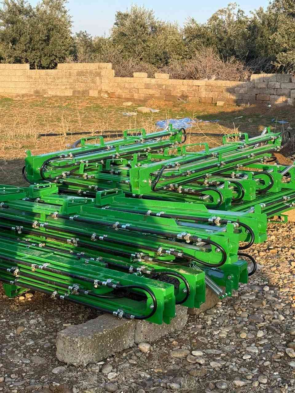 يعلن مكتب مزارع الموصل عن وصل
مرشات محمولة لرش المبيدات الزراعية
بمواصفات عالية وجودة معتمدة
السعات المتوفرة:
400 لتر – 600 لتر – 800 لتر
المنشأ: تركي
تمتاز بالكفاءة العالية وسهولة التشغيل، ومناسبة لمختلف الاستخدامات الزراعية، مع متانة في التصنيع لضمان عمر تشغيلي طويل.
📍 العنوان:
الموصل – الفيصلية – الشارع الرئيسي
📞 للتواصل والاستفسار:
***********
***********
