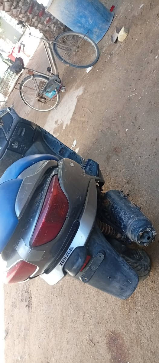 دراجة طافيه فورزه80موديل 2010
سعر350الف وبيعه مجال مكفوله

رقم الهاتف***********
