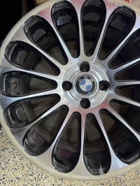 ويل كب bmw  جديد حجم 16 أربع ستدات تخم كامل ب 200 ويوجد لدينا توصيل لك...