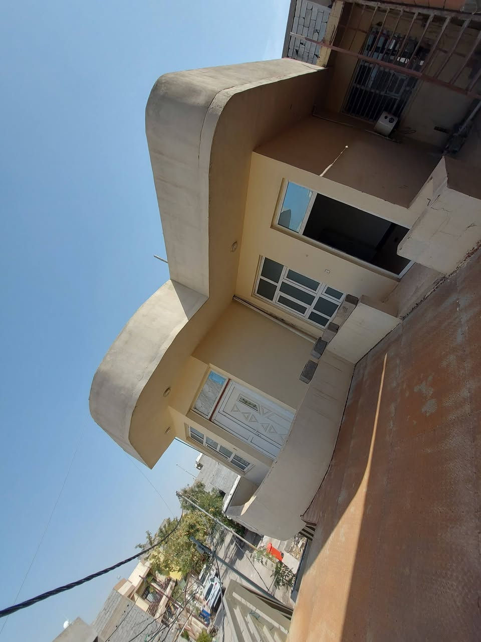 🏤 دار للأيجار [[ طابق ثاني ]] ✅️ الموقع بعقوبة المركز 🎈 السراي 🚦تقاطع الوثبة 🏝 بالقرب من كورنيش ديالى 💥 موقع مميز 🔱 بناء حديث 🏚 ايجار الدار (( ٢٥٠ )) الف قفل ⭕️ مساحة ( ١٤٠ ) متر ⬅️ يتكون الدار من : ( ١ ) غرفة نوم كبيرة 🏛 وستقبال ⬜️ وصالة صغيرة ⚜️ ومطبخ 🛁 ومجموعة صحيات كاملة 🔶️ ومناور عدد ( ٢ ) 🟨 مع سطحين 💥💥💥
للاستفسار مع مكتب نجاح العميري للعقار ☎️
 موقع المكتب ⬅️ مدخل العزات مجاور اسواق نوتيلا الغذائية 🛒 او التواصل على الماسنجر او الواتساب على الرقم *********** 📞📞
