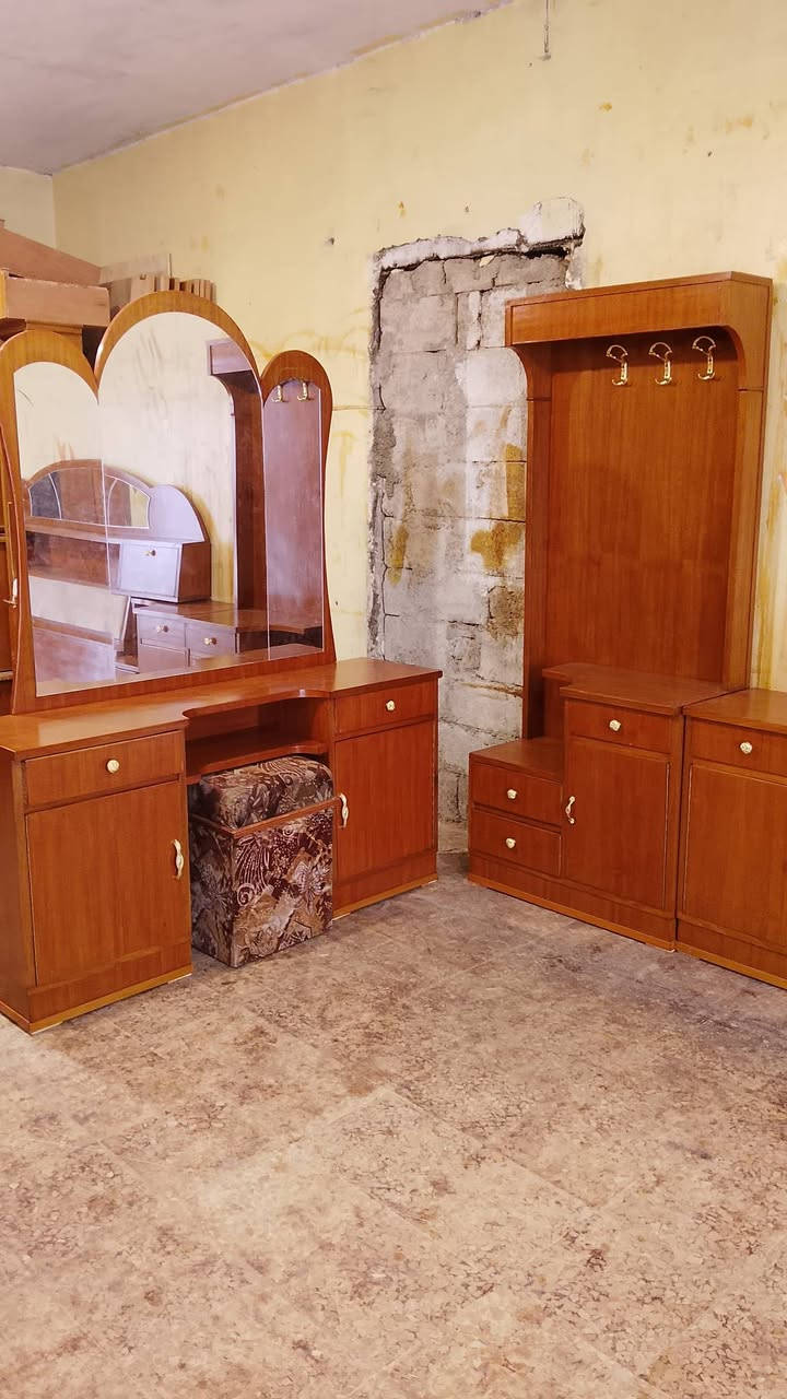 غرفه 5باب صاج شغل ثقيل شرط النضافه العنوان حي الحدباء خلف مرطبات البحرين ت***********
