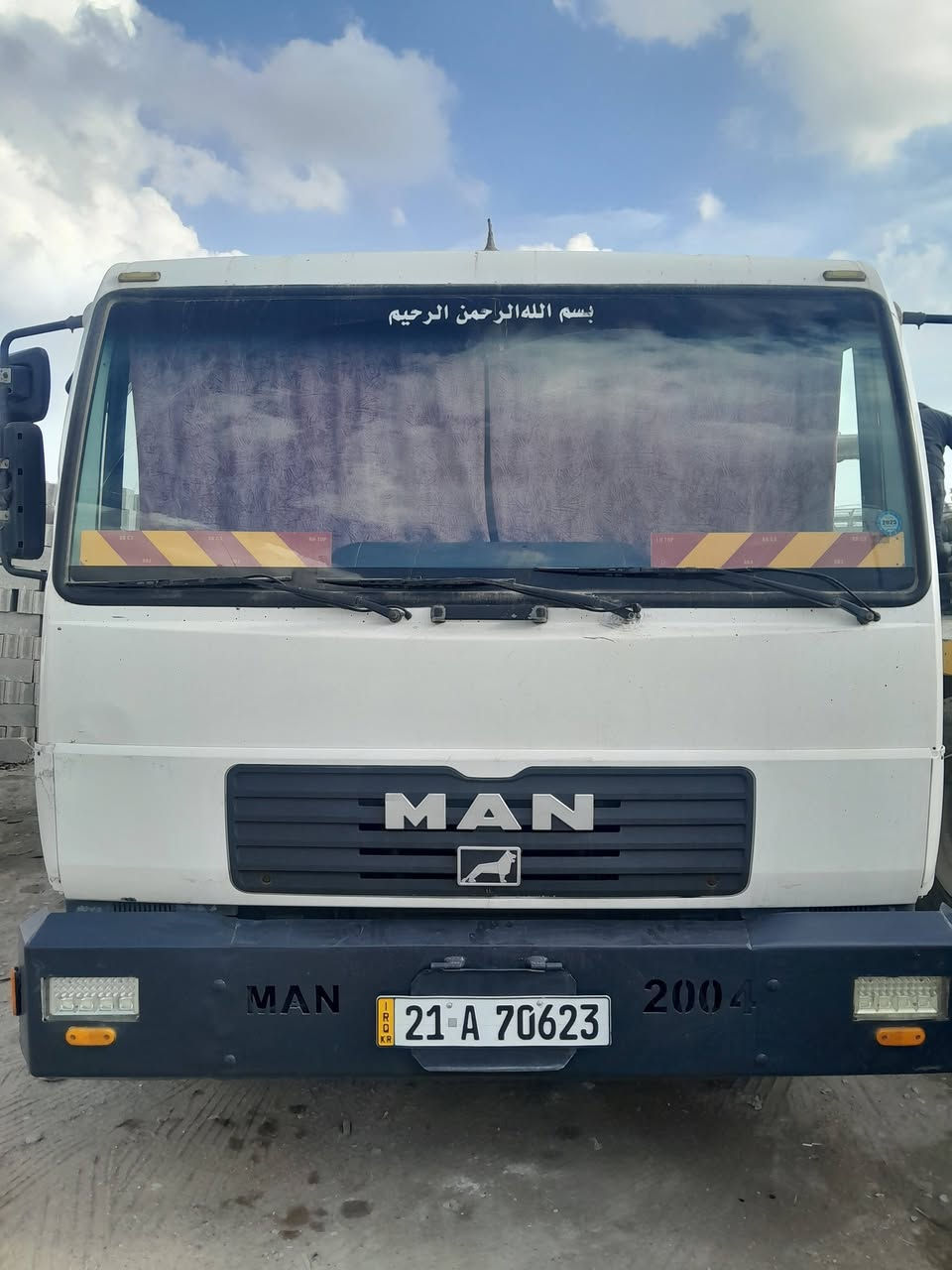 2004مان صقر محرك4 سوبر لاصرف لابخار كير اكسل شاصي بشرط سنويا لحد ٢٩ 6برغي ٦طن عنوان كركوك حي العسكري السعر ١٢٥ بيه مجال ***********بيه واتساب وفايبر
