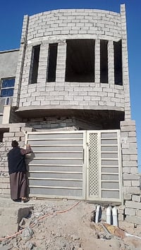 طابقين • شارع ٦٠ • ٤ غرف نوم