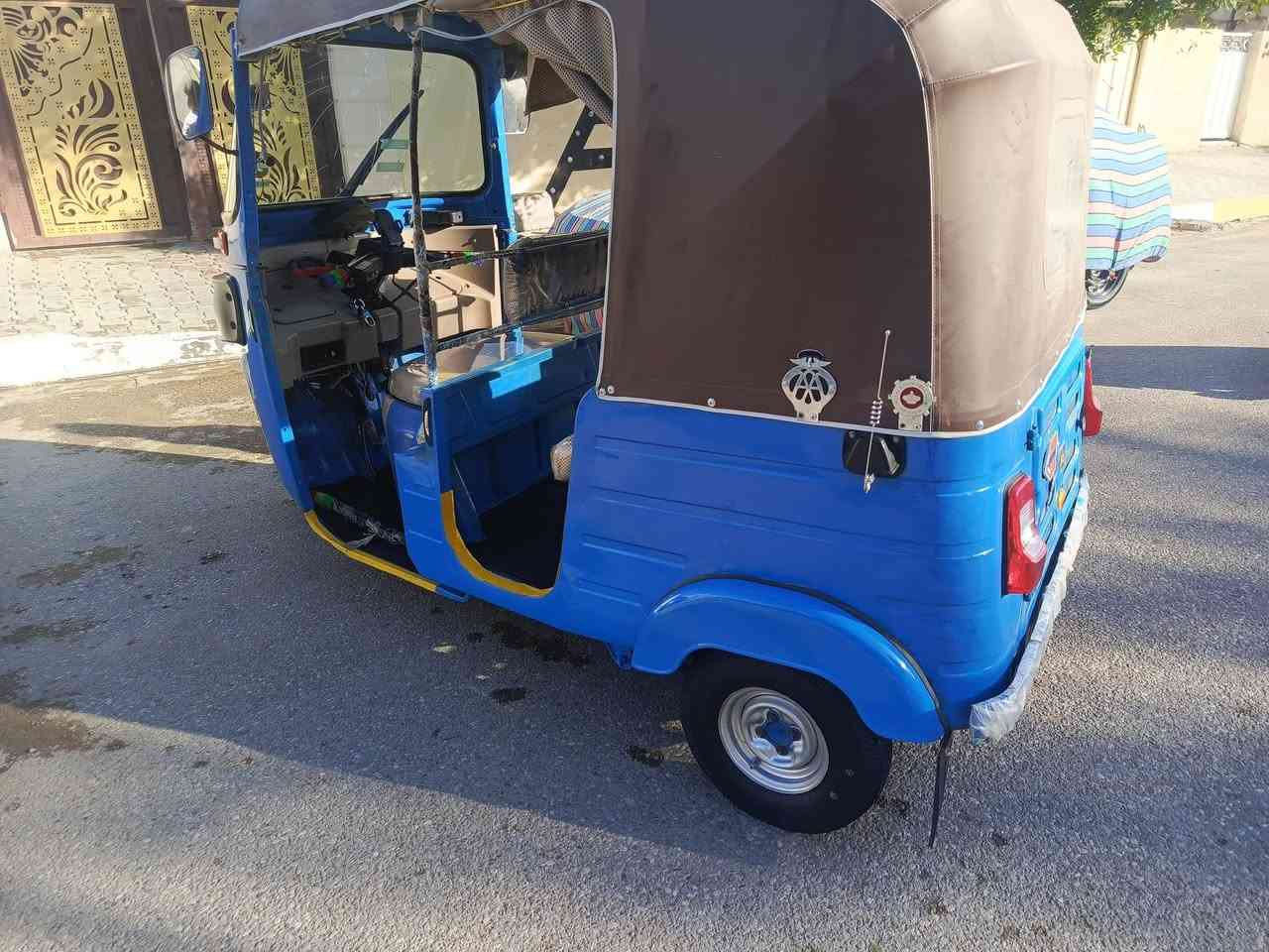 تكتك للبيع موديل 20 كفاله بيه بس دوس رقم بغداد عنوان ديالى بعقوبة للاستفسار الاتصال  الرقم لسعر 6800بيه مجال ***********
