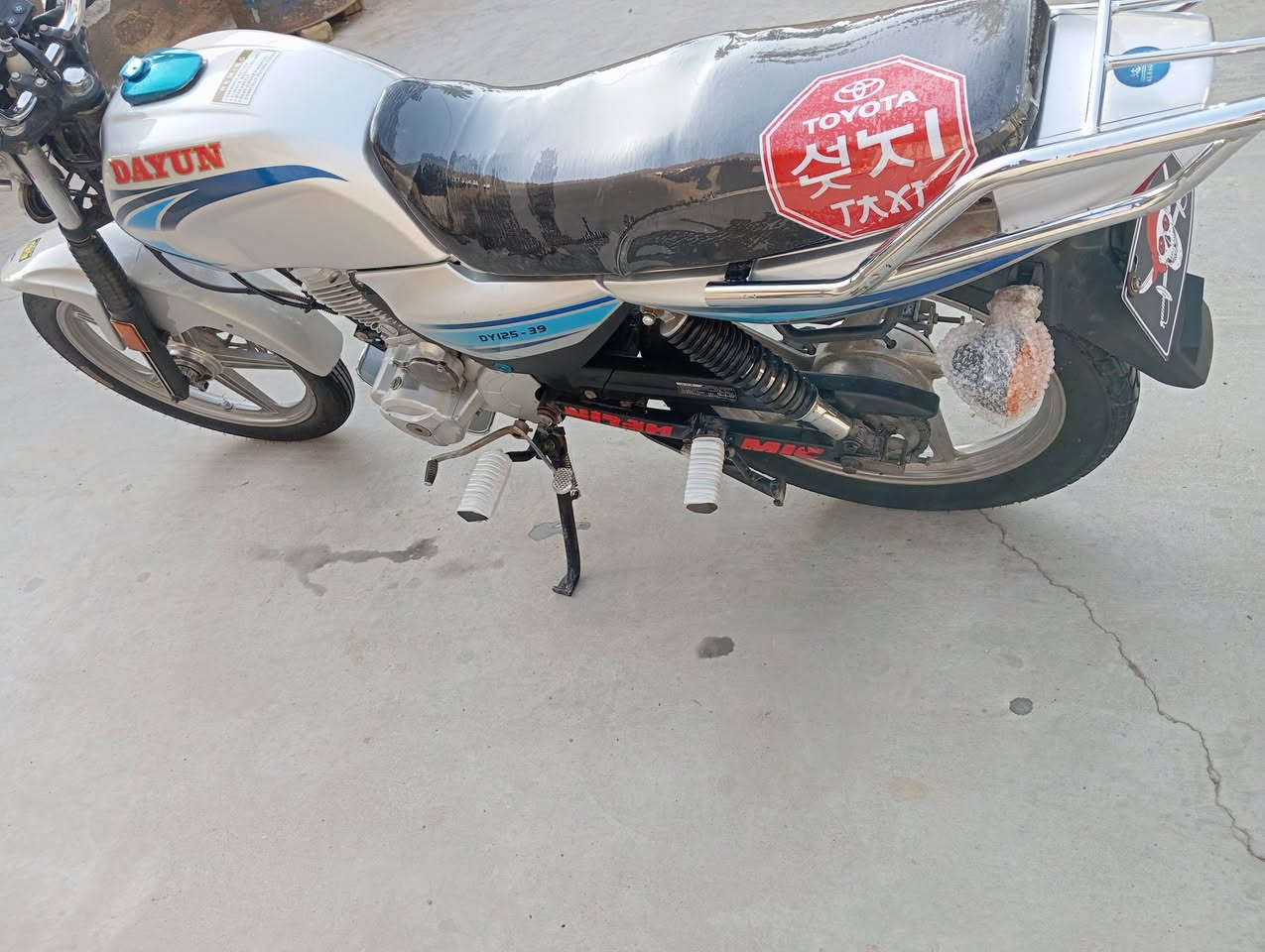 السلام عليكم دايوان عظم للبيع جديد موديل 2020
اوراق اصولي السعر مليون وبيه مجال بصيط 
***********
