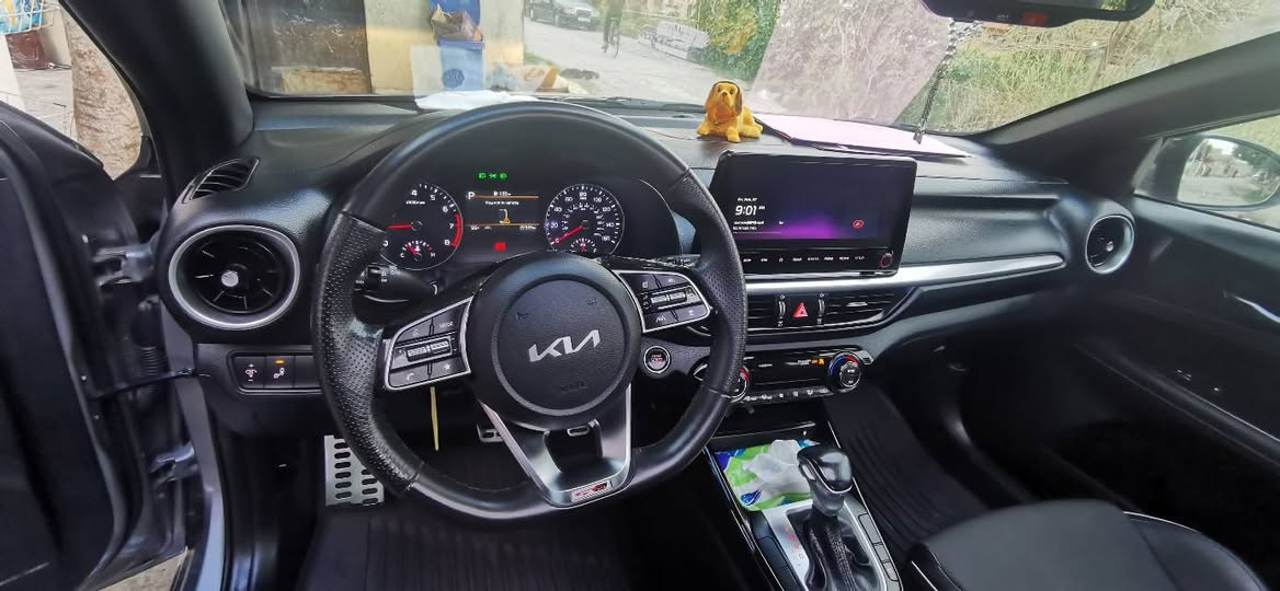 السلام عليكم 
كيل فورتي (  2024  ) وارد امريكي فئة جيتي لاين حادث جدآ بسيط بدون ايرباك صور الحادث ويه الصور محرك 2000 دوش
المواصفات ...
1.بصمة تشغيل + ابواب وصندوق
2.شاشة تدعم كار بلي 
3.سلايت
4.كشنات جلد ومخمل 
5.لايت لد 
6.بك لايت لد
7.كاميرا دواره 
8.ثلاث انظمة قيادة سمارت+ وسبورت+ ونورمال 
9.اشاير بالمري
10.رادرات جانبية+ وامامية+ وتحديد مسار + كروز سرعه
11.كات دوسات جانبية بلادية
12.نقطة عمياء 
13.قياده ذاتية 
وبعد بيها مواصفات / ***********
