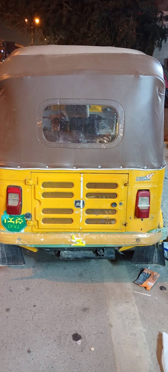 السلام عليكم تكتك للبيع 2020 أوراق اصلي كهربائيات شغاله بلاديه بدون صبغ مكينه ناعمة لاتنقيص ولا تبخير جاهزة كبل للشارع ماناقص اي شي السعر 4,500 وبيها مجال قليل حك الجيه مكاني بغداد الاستفسار على الرقم ***********
