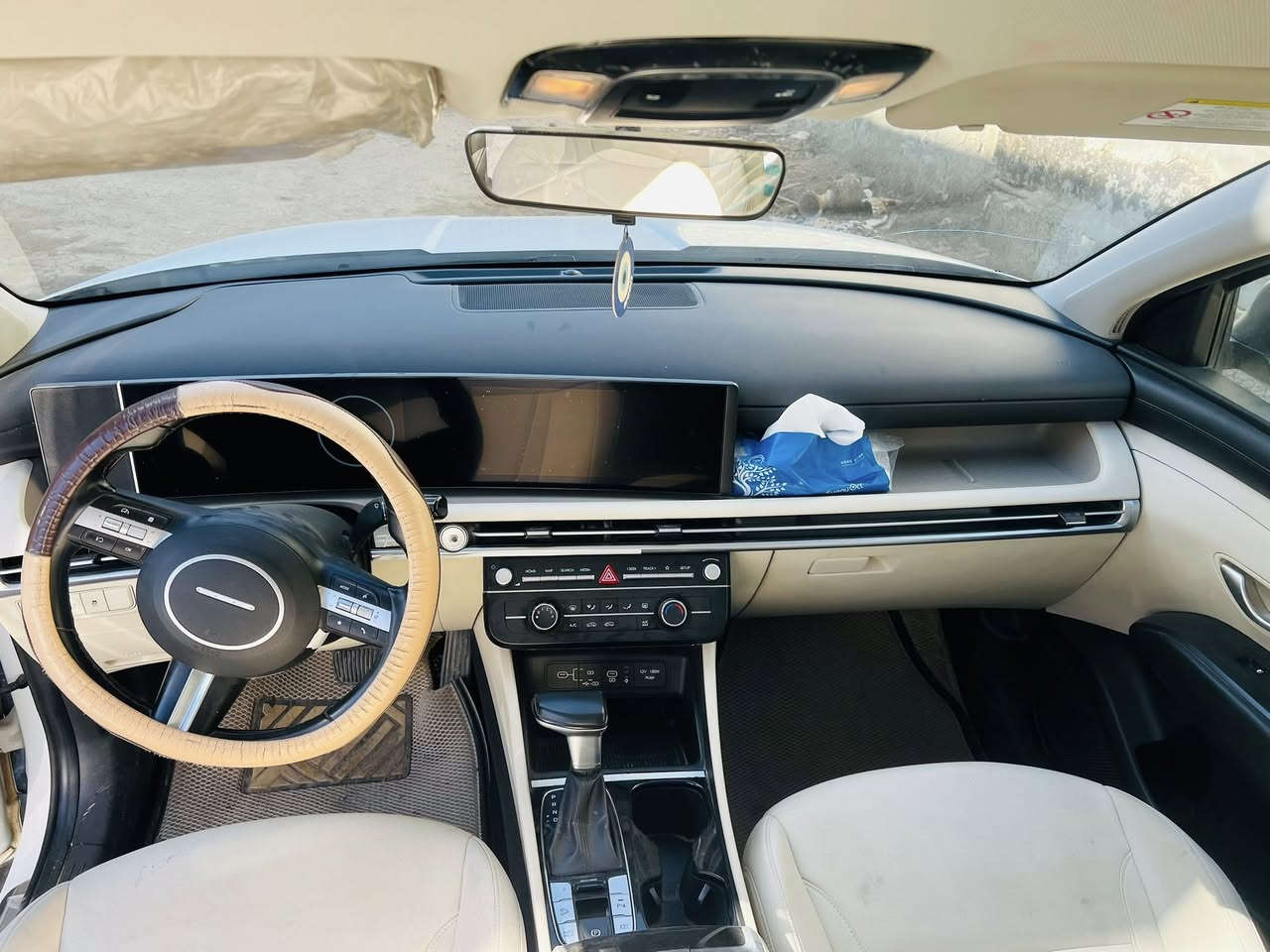 السلام عليكم  توسان موديل 2025مكفوله من الصبغ والبارد والتبديل سياره جديدهمواصفات فول عده البنرامامكانه بابل حله 
ماشيه 62
السياره مواصفات معروفه ميحتاج اذكرهن 
السياره جنطه كهرباء 
كشنات كهرباء
استفسار 
***********
سعر 227
