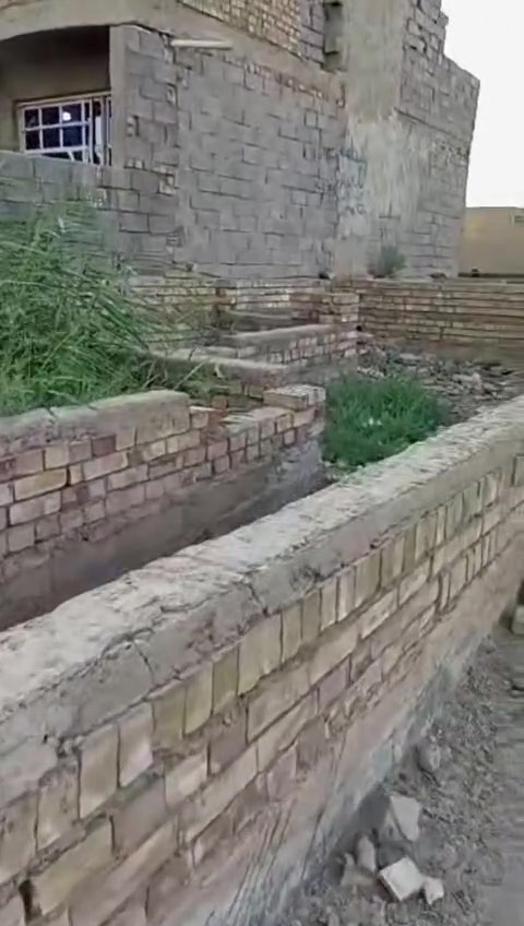 السلام عليكم 
قطعة الارض اللبيع مساحة 200م
100 م بية الرباط 
مكانة السياحي
***********
***********
