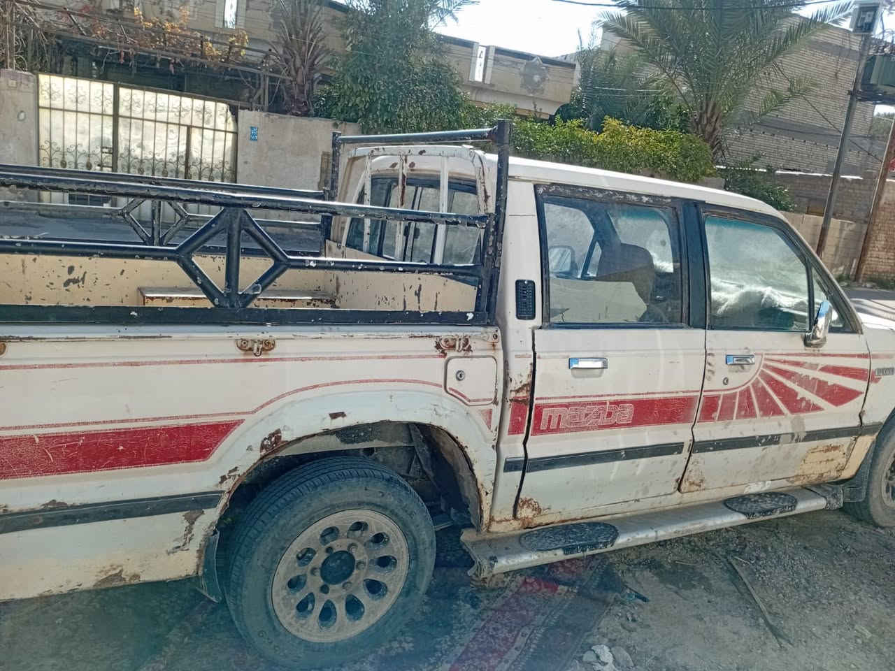 مازدة 1992 كير ومحرك ونجي السعر 20.            ***********
