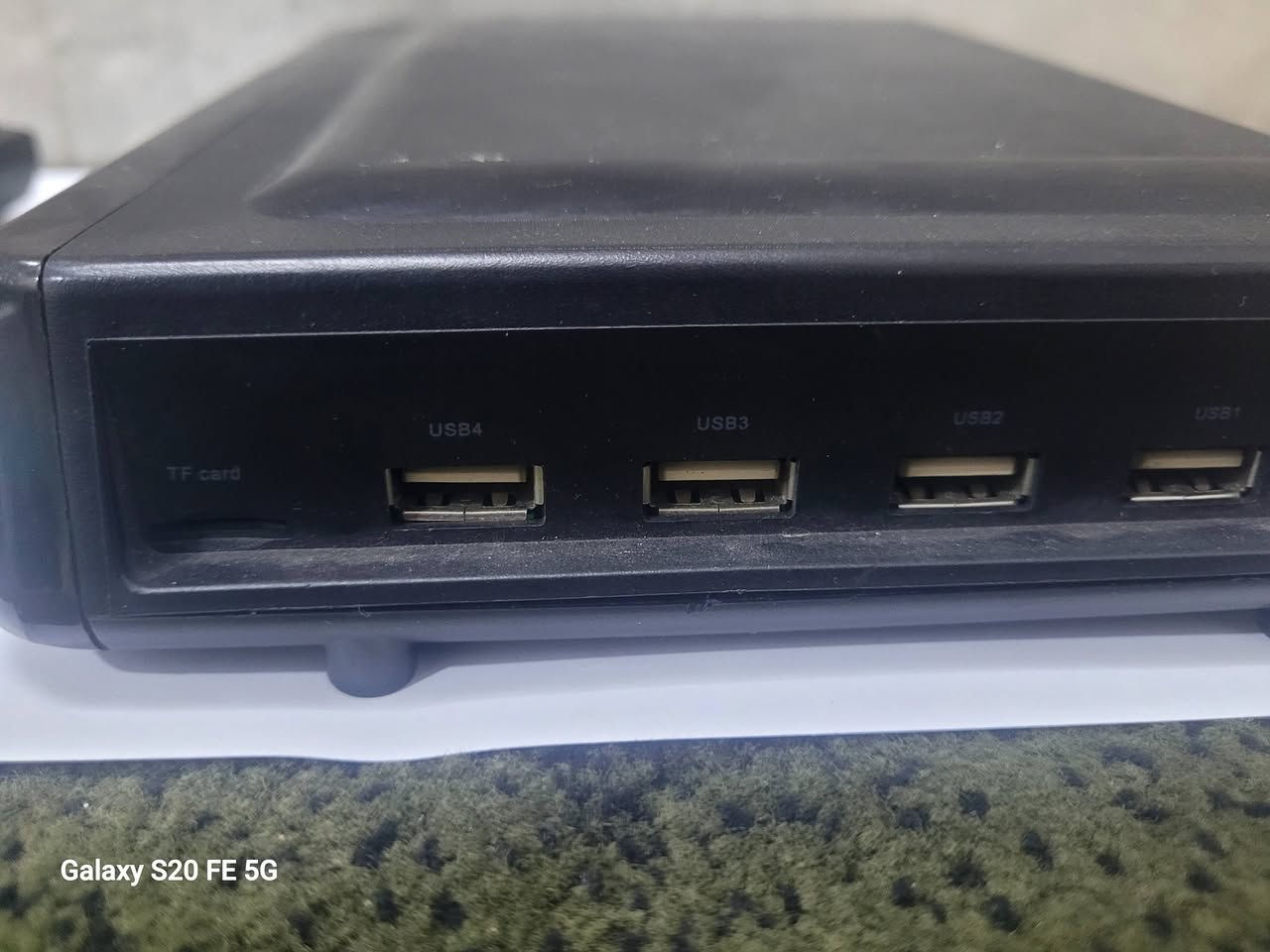 السلام عليكم هذا ستلايت وتكدر  تحوله تيفي بوكس يعني نظام اندرويد وبعد بيه هواي شغلات بس بيه مشكلة ما يتصل بل انترنيت ماعرف ليش يجوز اكو طريقة اني ما اعرفها الي يفيده  بسعر 10 الاف مكاني كربلاء ماعندي توصيل تجي تاخذه من البيت رقمي ***********
