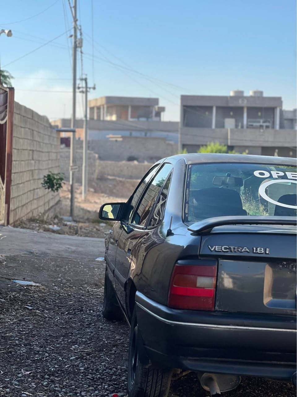 ئوپل فيكترا مةكينة ١٨موديل ١٩٩١بو فروشتن رةقةم دهوك بي ليدران و دةعم سةنةوي و هةزةي بةسةر جوة پيش و پشتي توندة جوار تايةي نوي لة ژيرة غاز و بةنزينة مةكينةي توزيك سةرف دةكات 
ژمارة موبايل *********** أربيل, العراق
