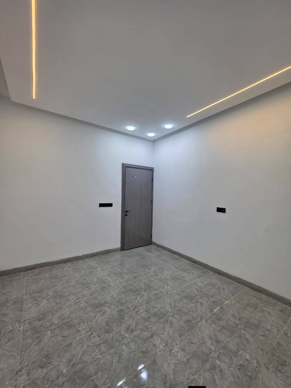 #للبيع 🚨⛔️
دار للبيع 🏡  🤩
#المساحة   100  Ⓜ️ و #الواجهة 5 Ⓜ️
📍حي السماح( الأركان)
#الطابق_الاول  كراج و حمام خارجي ومطبخ واستقبال وهول وغرفت نوم وصحيات💯
#الطابق_الثاني غرف نوم2 وهول وحمامات 
سند طابو الزهور 📃 #زيرو( تسليم مفتاح )
——————————————————————
📌#عمار_الهزاع_للعقارات_والبناء
📍موصل /حي السماح/ قرب جامع طه
🙋 للاستفسار زيارتنا أو الاتصال
☎️ على الارقام التالية :
***********
***********
💬 للتواصل على واتساب:
https://wa.me/9647731012644
____________________________________
#tags
#عقارات #استثمار #real_estates #الموصل #منازل #شقق #العراق #العراق_الموصل #اكسبلور #explorer #منازل_للبيع #شقق_للبيع #بناء #instagram #بناء_منازل #mosul #office #houses #building #like #comment #عمار_الهزاع_للعقارات
