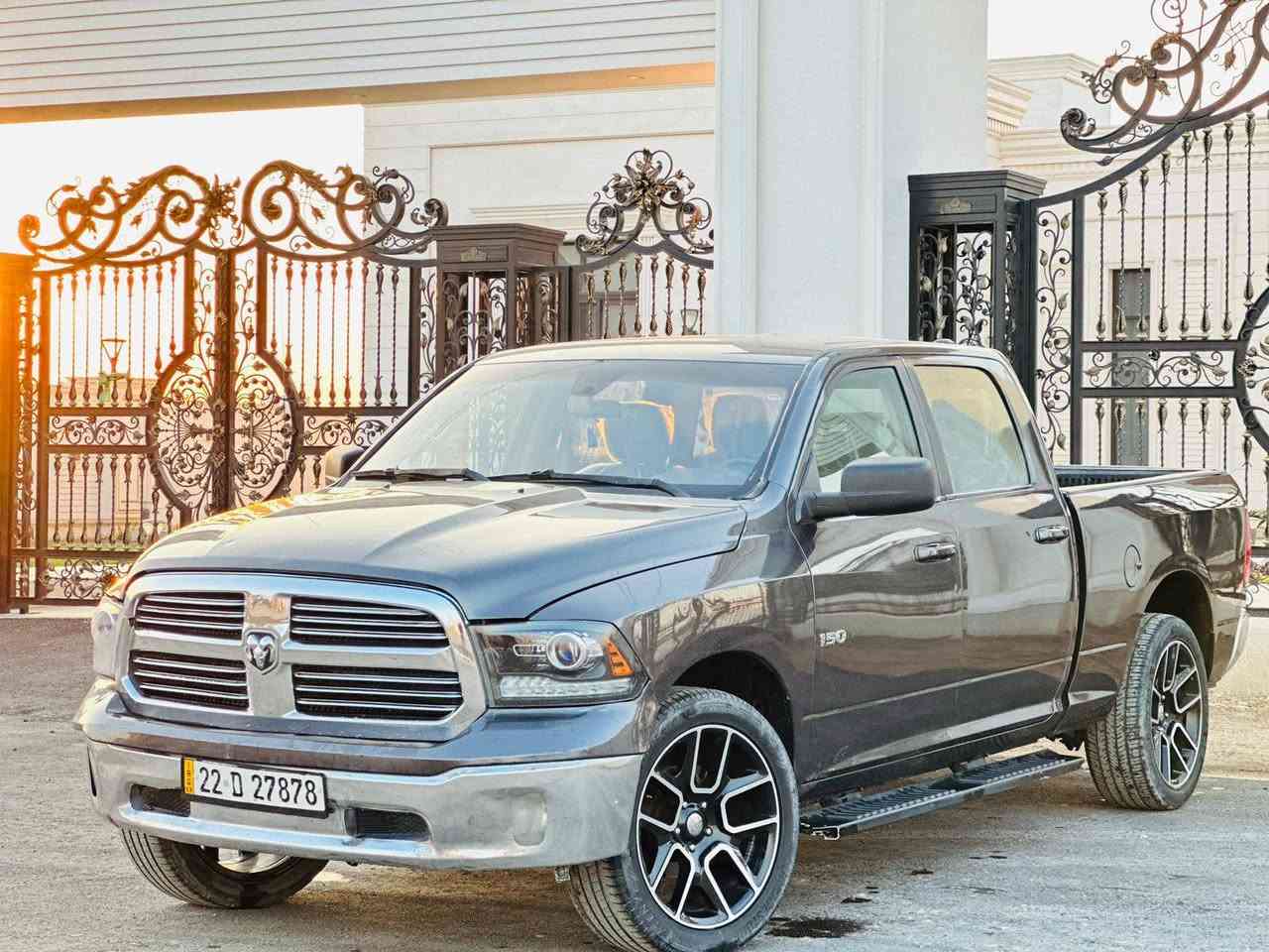 دوج رام 2020 صور الحادث مرفقة بلمنشور والسيارة اجتي بيها صفحة كلير من امريكا مكينة هيمي 8 سلندر مكاني الصويرة/ بسماية السعر ١٩٣ بيها مجال بسيط بيع او مراوس 
***********
