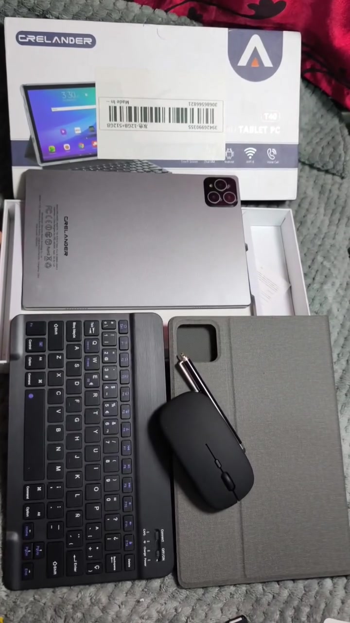 تابلت Crelander T40
ذاكره  512  رام 12
دبل سيمكارت 
الشاشة: بمقاس 10.1 بوصة من نوع IPS وبدقة 1280 \times 800 بكسل. 
البطارية: بسعة كبيرة تصل إلى 8000 مللي أمبير.
ملحقات كيبورد حافظة دفتري قوية قلم ماوس كبل شحن


**إذا كنت صاحب هذا الإعلان وتريد حذفه لأي سبب، رجاءا أرسل رسالة إلى الدعم الفني**