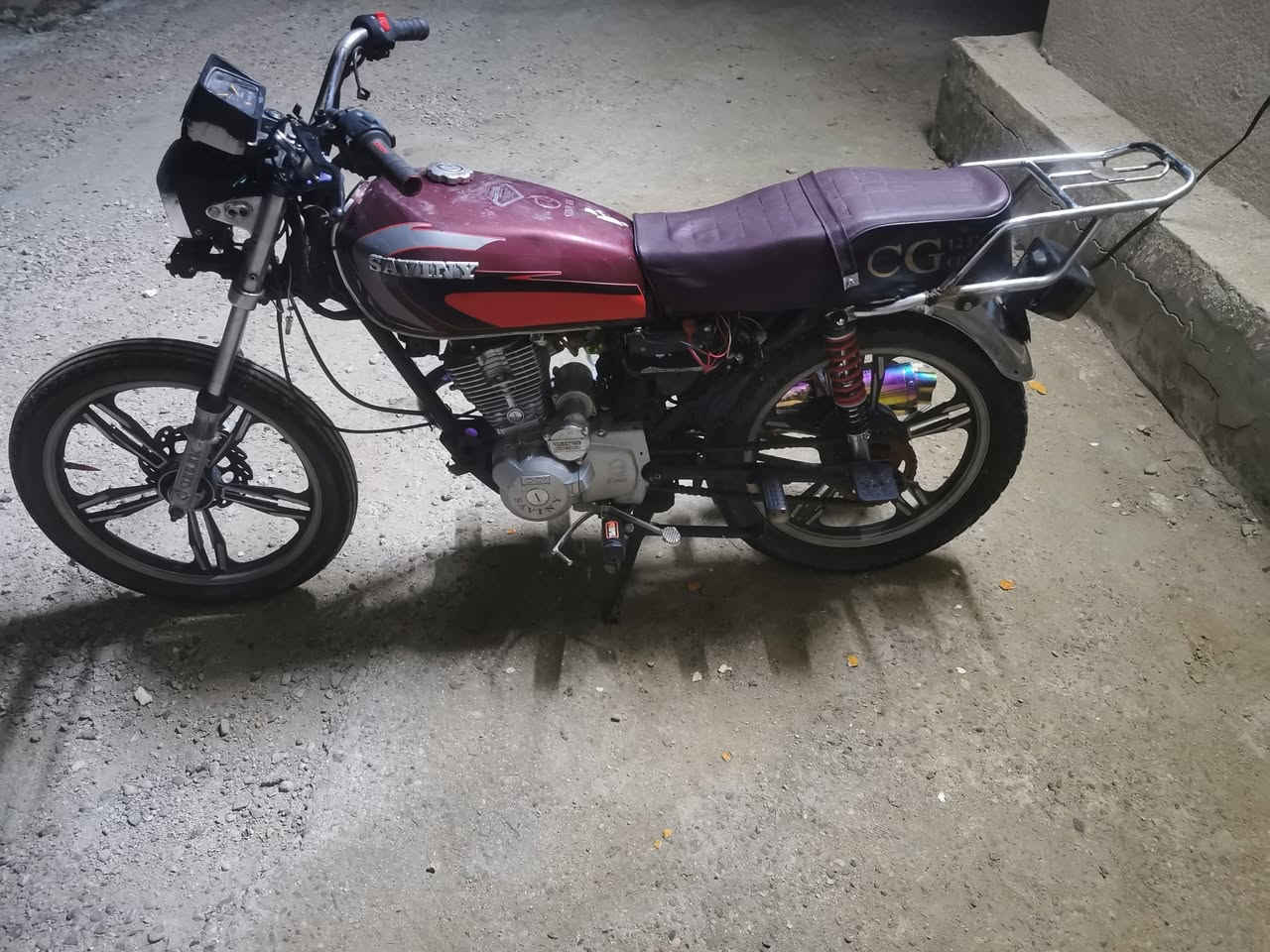 سلام عليكم  دراجه للبيع نامه 5 گير كلك  375 بيها مجال هذه رقمي ***********
