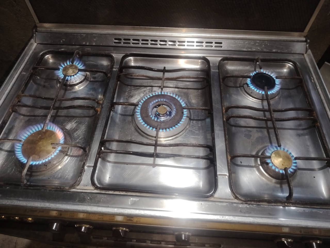 للبيع كريازي مصري باب اول ***********
