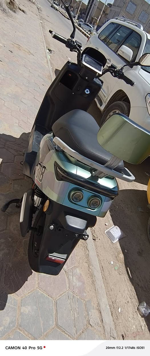 سلامة عليكم دراجة شحن البيع مديل ٢٦ كل انضمتها شغالة دراجة جديدة كلش مامتعوبة سرعتها ٧٠ شحنها حلو كلش العنوان ناصرية مركز الستفسار  ***********
