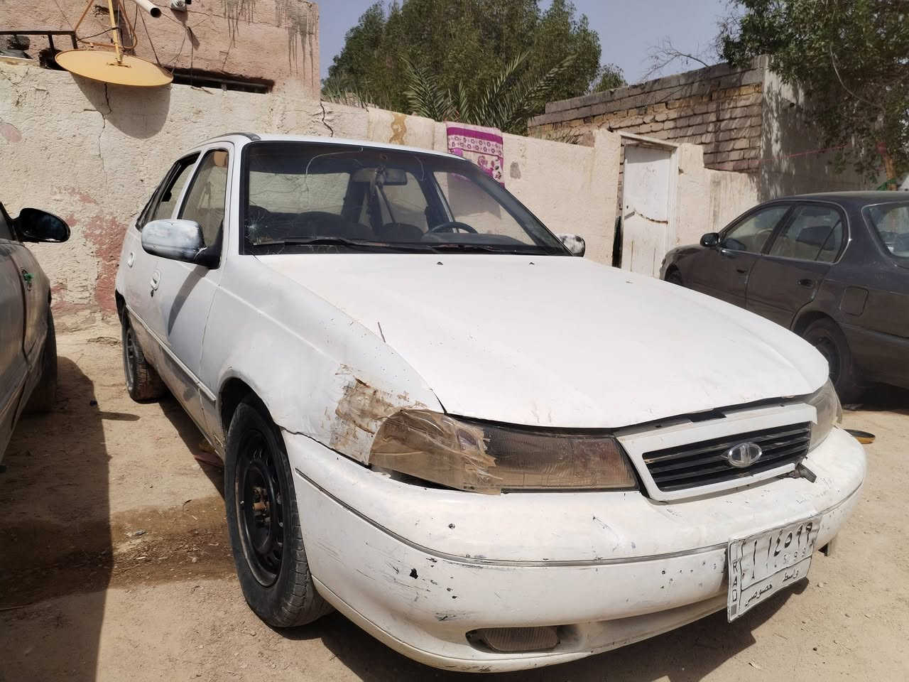 دايو سلو مديل ٩٤ شغاله السيارة مكينه بيها خيط تبخير كير جديد حداديه حلوه تخم تاير نضيف رقم واسط لماني مكفوله عن طلب عشاير وسرقه فقط السعر ٩ ورقات مكاني نجف رقم الهاتف ***********
