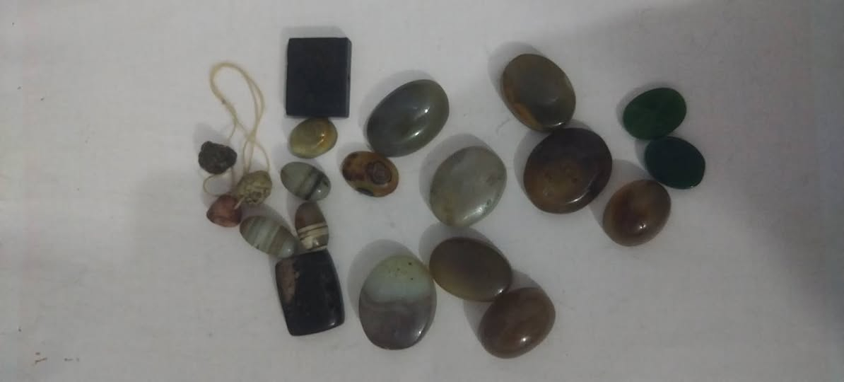 السلام عليكم
للبيع شلع خلي السعر اليرضي الله وبل عافيه
احجار سلوى شاخط
عقيق او جزع وسليماني وسلطاني وخبط هواي شلع


**إذا كنت صاحب هذا الإعلان وتريد حذفه لأي سبب، رجاءا أرسل رسالة إلى الدعم الفني**