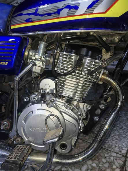 رحمه الوالديكم اقره المنشور زين لا تابرني ودكلي شبيها سلام عليكم دراجه موديل 2024 دراجه كفاله عامه ما حده صينيه مال زنجيل ب5 الف ودسك مال بريك فقط  دشبول تاب زنون بومه ام تبريد تايرات جدد محرك بلاد مال شركه 200cc السعر 725 بيها مجال بسيط حك جيه مكاني بغداد رئاسه مال عبيدي رقم *********** غير متواجد علفيس واتساب وتصل وبيك خير ودلل
