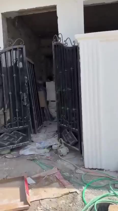 يالله
السلام عليكم 
للبيع بيت مساحه 50
ثلاث طوابق
مكون من صاله 
ثلاث غرف نوم 
2حمام 
مطبخ 
الطابق الارضي مرمر 
والباقي بور سلين 
بناء درجه اولى 
مكان تلبيت التراث خلف الملعب لتراث 
شبابيك كله الامنيوم 
البوب تركيه وباب الدخول قاصه 
اسلمك مفاتيح خلال 25يوم ان شاء الله لبيت جاهز 
السعر 130وبي مجال  
للاستفسار الاتصال على الرقم التالي ***********
***********
