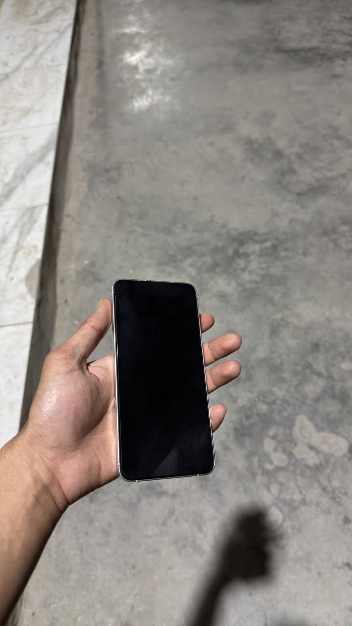S24 plus
الجهاز نضيف مثل ما موضح بالصور + كارتونته وملحقاته موجوده 
ذاكره 512 شعندك سامسونك مراوس نزل بالتعليقات


**إذا كنت صاحب هذا الإعلان وتريد حذفه لأي سبب، رجاءا أرسل رسالة إلى الدعم الفني**